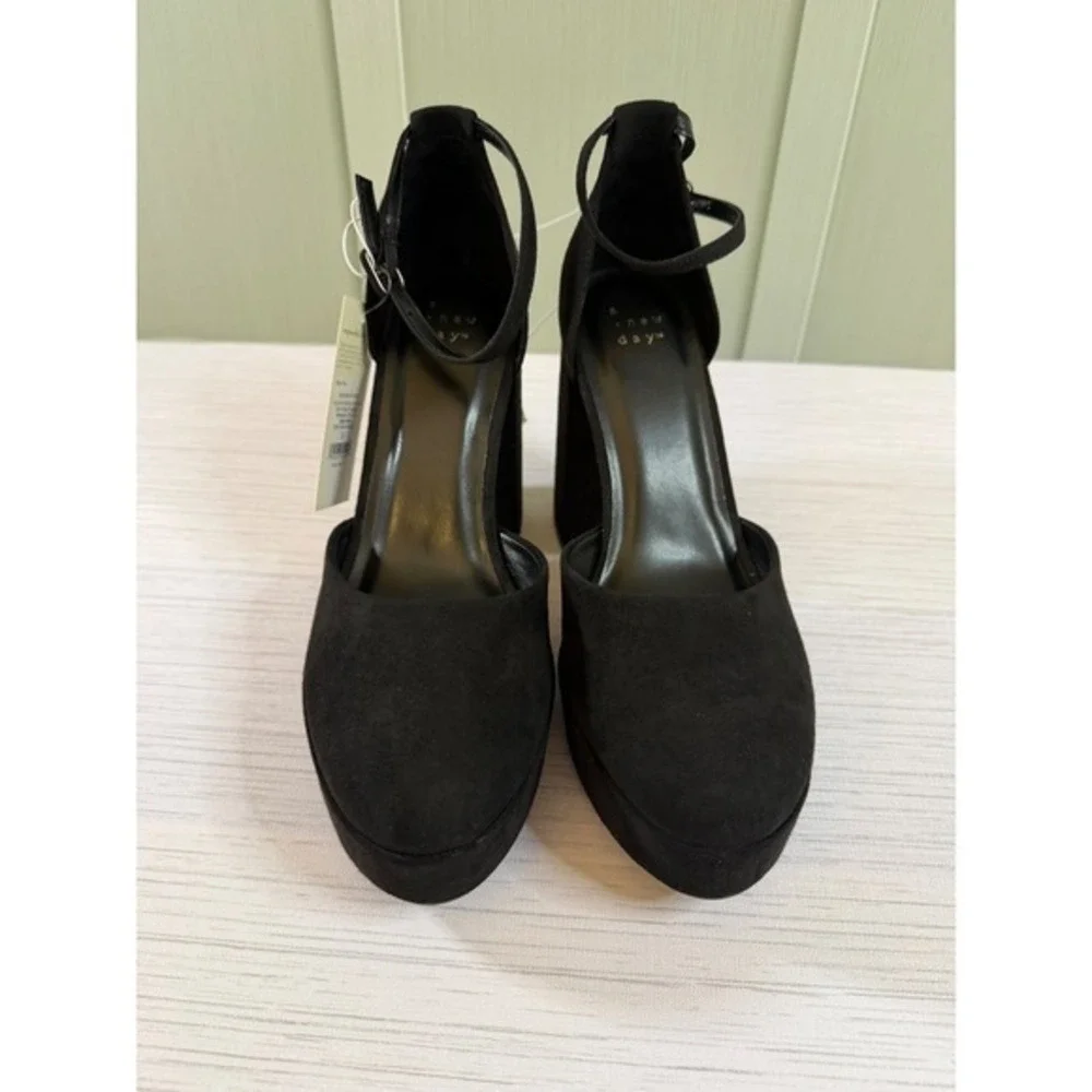 A New Day Size 9 Black Faux Suede Platform Block Heel Ankle Strap Pumps Womens